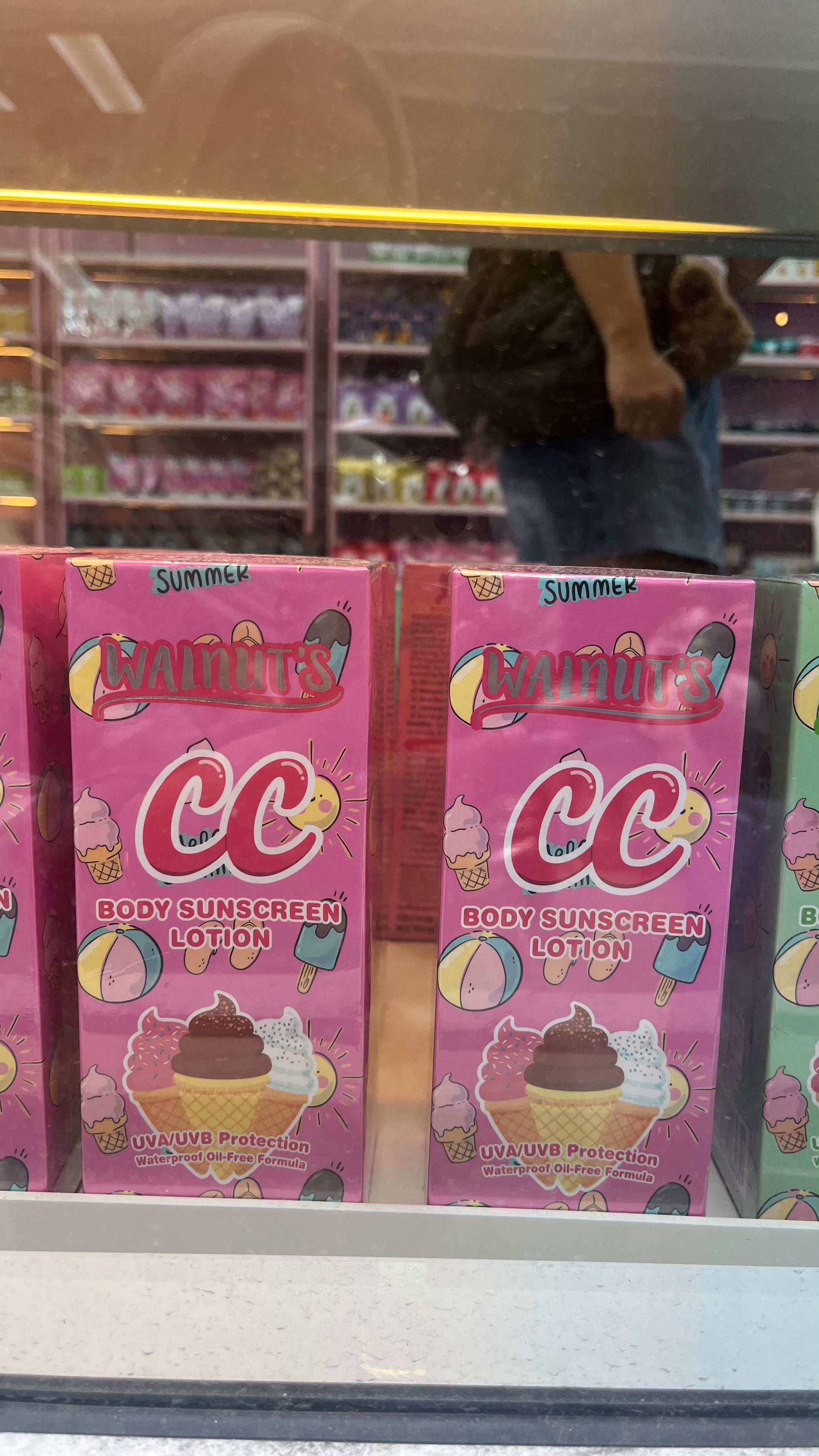Walnut's CC Body Sunscreen Lotion Pink Summer